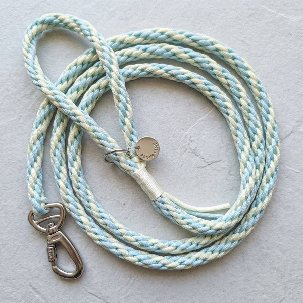 The Traverse Braided Paracord Leash